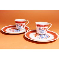 2Er Set 80Er Rot Weiß Blumen Aquarell Tassen Mit Tellern Vintage Nara Porzellan Teetassen von AppleBranchesVintage