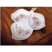 Vintage Alte Nürnberger Blattform Geteilter Teller - Bayern, Deutschland Vintage Alte Nürnberger Blattform Geteilter Teller - Bayern, Deutschland von ApronForest