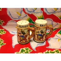 Vintage Keramik Bierkrug Groß Salz - Und Pfefferstreuer Vintage Keramik Bierkrug Groß Salz - Und Pfefferstreuer von ApronForest