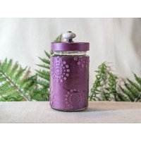 Glas Upcycled Frosted Plum Swirl Dot Pattern von AquaricesArt