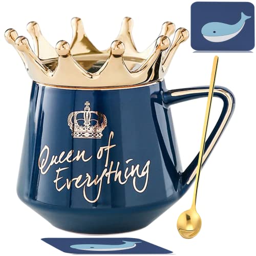 Arawat Queen of Everything Tasse mit Deckel Süße Tasse Geschenk mit Krone Blau Kaffee Becher mit Löffel & Untersetzer 350 ml Keramik Tee Tasse Geburtstagsgeschenk für Frauen Mädchen Mama Freundin von Arawat