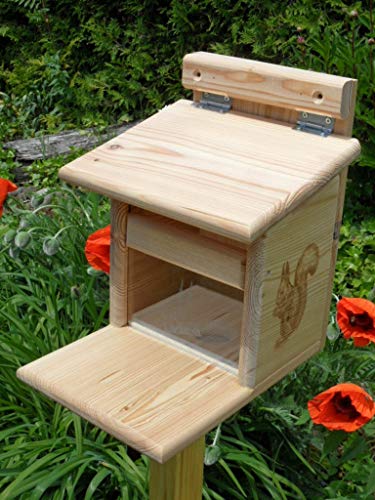 XXXL Eichhörnchenfutterhaus WITTERUNGSBESTÄNDIG LÄRCHENHOLZ WETTERFEST Eichhörnchen Haus. Von Hand gefertigt im Bayerischen Wald. Futterstation XXXL Eichhörnchenfutterhaus WITTERUNGSBESTÄNDIG LÄRCHENHOLZ WETTERFEST Eichhörnchen Haus. Von Hand gefertigt im Bayerischen Wald. Futterstation von Qualität aus Niederbayern ARBRIKADREX