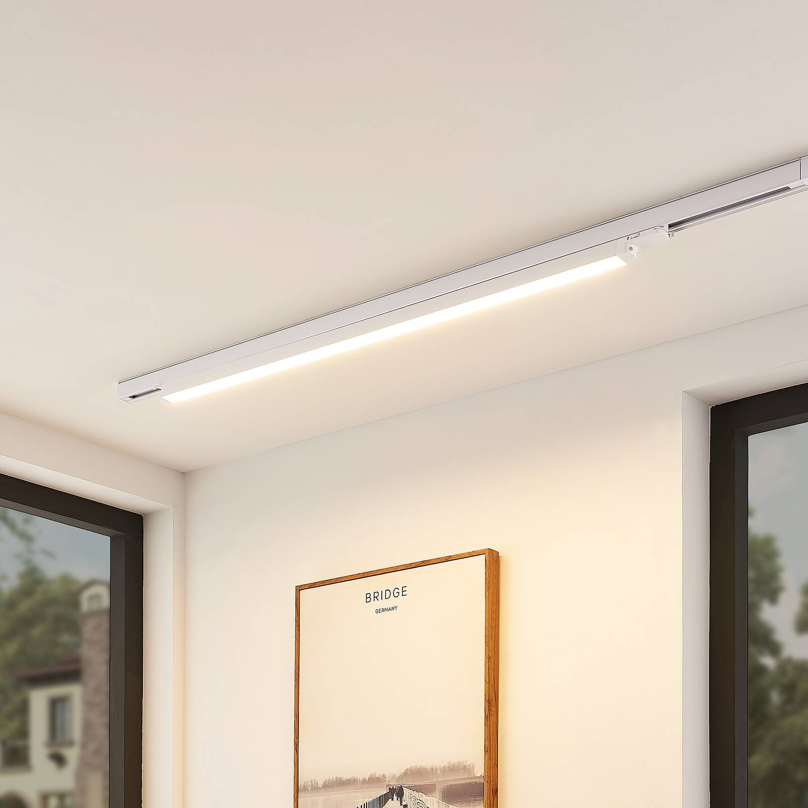 Arcchio LED-Schienenleuchte Harlow, weiß, 109 cm, 3.000 K Arcchio LED-Schienenleuchte Harlow, weiß, 109 cm, 3.000 K von Arcchio