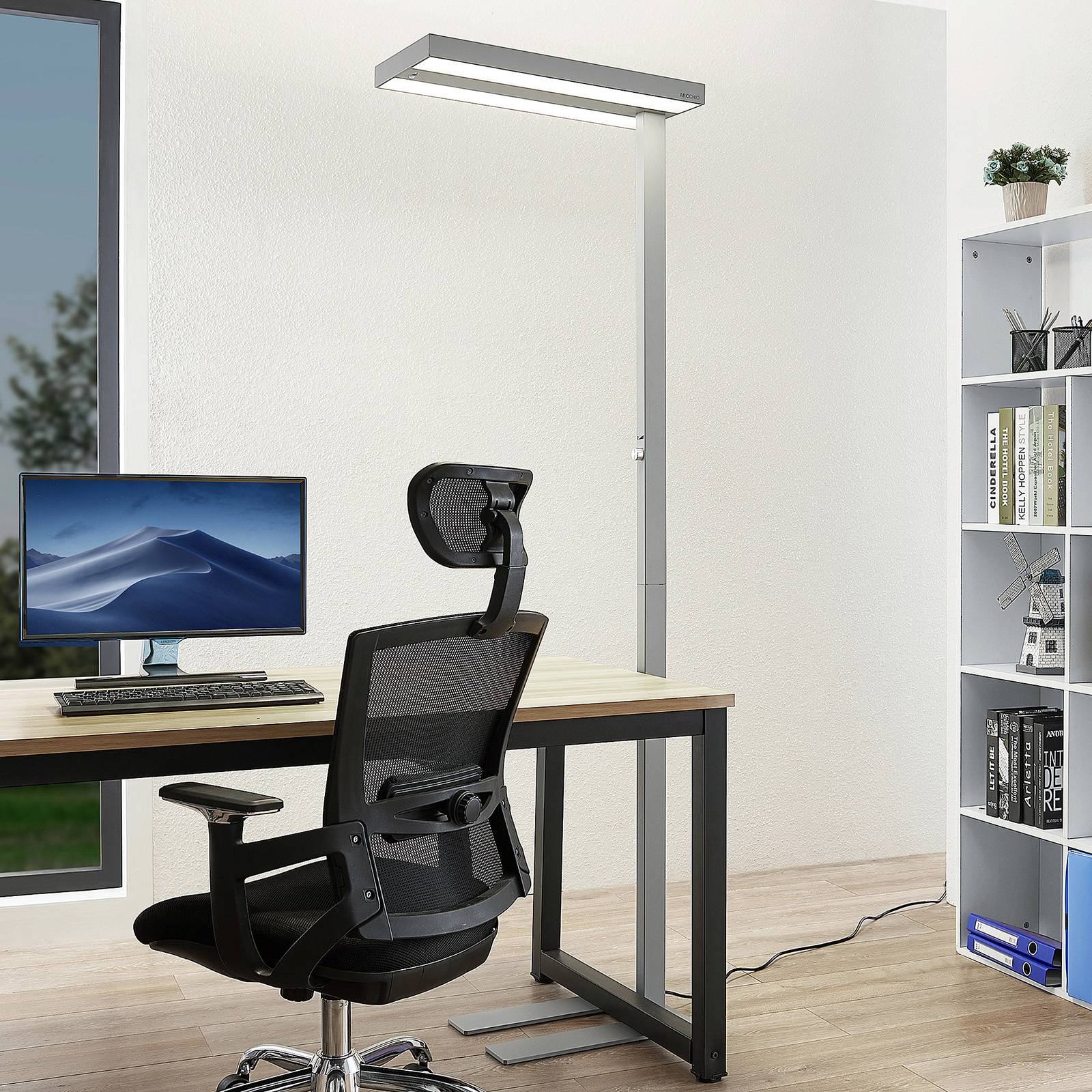 Arcchio LED-Stehleuchte Logan Pro, silber, Sensor, dimmbar von Arcchio