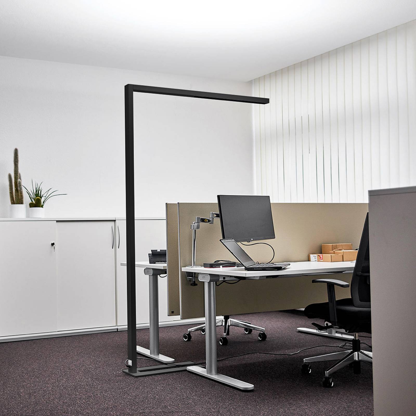 LED-Büro-Stehlampe Jolinda Sensor, Dimmer, schwarz von Arcchio