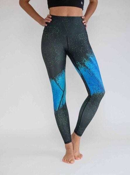Arctic Flamingo Yoga Leggings High Waist GOA BUTTERFLY aus ECONYL® regeneriertem Nylon von Arctic Flamingo