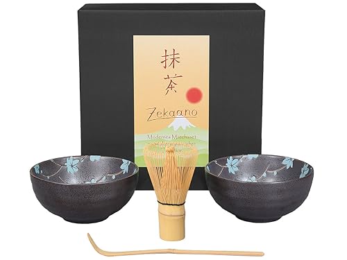 Matcha-Set 4-teilig, bestehend aus 2 Matchaschalen anthrazit/blau mit Blütendesign, Matchalöffel und Matchabesen in eleganter Geschenkbox. Original Aricola® von Aricola