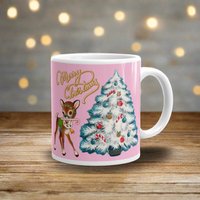 Weihnachtstasse Merry Christmas Reindeer Tasse - Weiß Teal Baum Rosa Mid Century Retro Weihnachtsdruck Kitschig Niedlich von AriesCatGifts