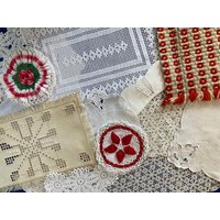 Deckchen/Dresser/Schal Sets | 27 Handgemachte Stücke Für Den Preis von ArlaVintageTreasures