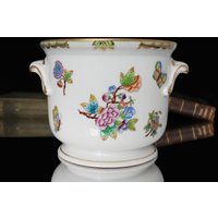 Großer Porzellan Übertopf 7213 - Herend Queen Victoria Großer Porzellan Übertopf 7213 - Herend Queen Victoria von ArmoireAncienne