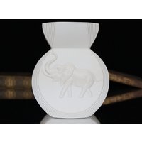 Weiße Biskuitporzellan Vase, Elefanten Muster - Ak Kaiser von ArmoireAncienne