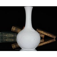 Weiße Bisquit-Porzellan Vase - Ak Kaiser Weiße Bisquit-Porzellan Vase - Ak Kaiser von ArmoireAncienne