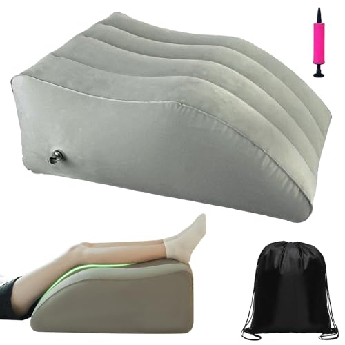 Aromaticaerope Beinkissen Hochlagerung, PVC Material, Aufblasbares Leg Pillow, mit Aufbewahrungstasche und Luftpumpe, für Förderung des Schlafes und zur Verbesserung der Durchblutung Aromaticaerope Beinkissen Hochlagerung, PVC Material, Aufblasbares Leg Pillow, mit Aufbewahrungstasche und Luftpumpe, für Förderung des Schlafes und zur Verbesserung der Durchblutung von Aromaticaerope