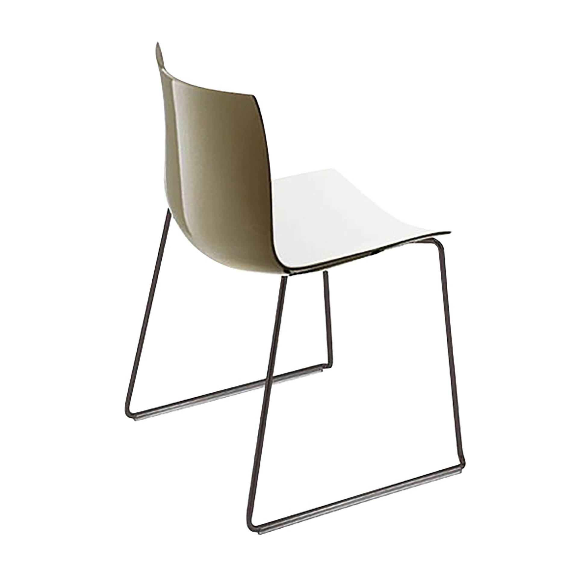 Arper - Catifa 46 0278 Stuhl zweifarbig Kufe schwarz - weiß/taubengrau/Außenschale glänzend/innen matt/Gestell schwarz matt V39/neue Farbe von Arper