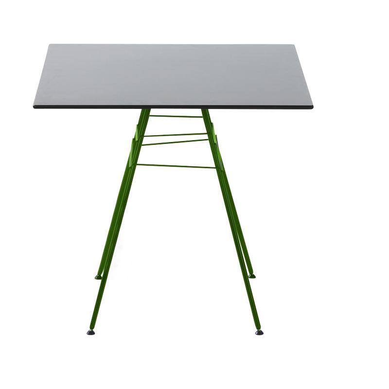 Arper - Leaf Gartentisch quadratisch - grau/Gestell matt grün/lackiert/Tischplatte aus MDF hydrophob/H x L x B: 74 x 79 x 79cm von Arper