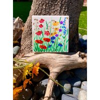 Bumblebee in Flower Garden Handbemalte Keramikfliese/Ornament Wandkunst Home Decor von ArtByAdrienneStudio