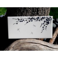 Libellen Und Kirschblüten Handbemalte Keramikfliese/Wandkunst Home Decor von ArtByAdrienneStudio