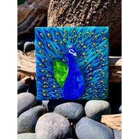 Regal Peacock Handbemalte Keramikfliese/Ornament Wandkunst Home Decor von ArtByAdrienneStudio