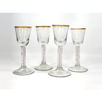 England Single Two Color Twist Weingläser, 1750Er Jahre, 4Er Set von ArtDecoGalaxy