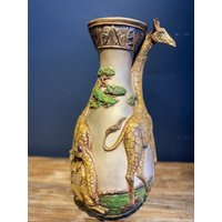 Giraffe Vase Statue 16, 5", Tierskulptur, Safari Art Decor, Wohnaccessoires von ArtDecorado