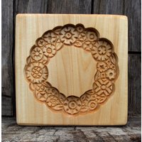 Keksform "Blumenkranz" Lindenbaum Lebkuchen Springerle Spekulatius Kashigata Form Handarbeit Geschnitzt Holz Weihnachtsgeschenk Keksform "Blumenkranz" Lindenbaum Lebkuchen Springerle Spekulatius Kashigata Form Handarbeit Geschnitzt Holz Weihnachtsgeschenk von ArtKomora