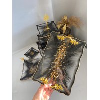 Schwarz-Goldenes Epoxidharz-Set - Tablett, Etagere, Untersetzer Und Schale | Lebensmittelecht Auf Bestellung Gefertigt Elegantes Handgemachtes Schwarz-Goldenes Epoxidharz-Set - Tablett, Etagere, Untersetzer Und Schale | Lebensmittelecht Auf Bestellung Gefertigt Elegantes Handgemachtes von ArtLenResinCZ