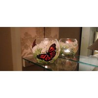 Monarch Schmetterling in Milchgras Handgemalter Kerzenhalter 10x10 von ArtLightGlass