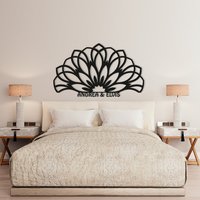 Mandala Metall Wandkunst, Personalisierte Deko, Halb Über Bett Dekor, Wie Lotusblumen Design, Individuelle Zen-Wohndekor, Namaste-stil von ArtOfEraStore