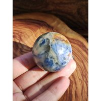 Cyanit Kyanit Disthen Sapparit Blau ~ Edelstein Kugel Massage & Deko Sphere Sammler Mineral Stufe Heilstein Natur Qualität Selten Rarität von ArtOfNatureBerlin