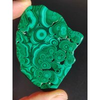 Malachit Scheibe Bull Eye/Dekostück Sammler Mineral Haus Wohnen Energie Heilstein Goa Boho Ethno Natur Grün Intensiv Platte Rarität Malachit Scheibe Bull Eye/Dekostück Sammler Mineral Haus Wohnen Energie Heilstein Goa Boho Ethno Natur Grün Intensiv Platte Rarität von ArtOfNatureBerlin