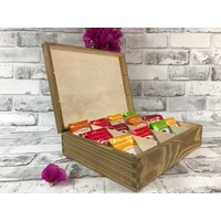 Holz Abschließbare Teebeutel-Box Mit Zwölf Fächern, in Eiche Farbe Holz Abschließbare Teebeutel-Box Mit Zwölf Fächern, in Eiche Farbe von ArtRegio