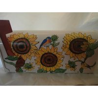 Handbemalte Standardgröße Sonnenblumen Und Vögel Briefkasten. Versiegelt. Usa von ArtbySethHouse