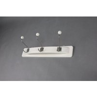 Vintage Weiße Holzgarderobe Garderobenleiste Aus Den 60Er Jahren von ArteModVintage