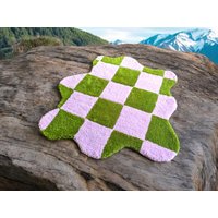 Karo Teppich Flieder Mit Grün . Ungewöhnliche Form Weicher Wohnzimmer Teppich. Einzelstück Besondere Geschenk. Schlafzimmer von ArtePazza