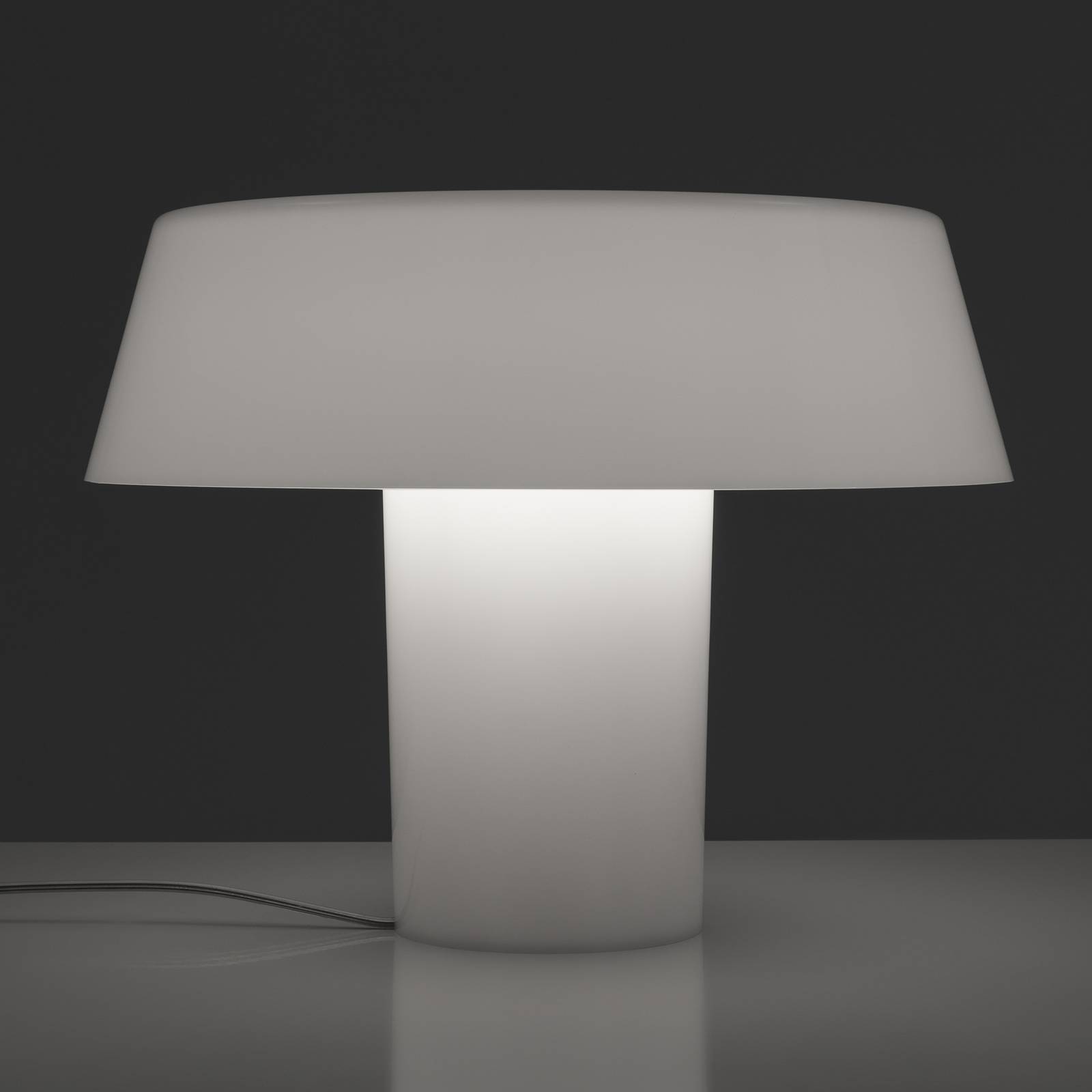 Artemide Amami Tischleuchte, Höhe 30 cm von Artemide