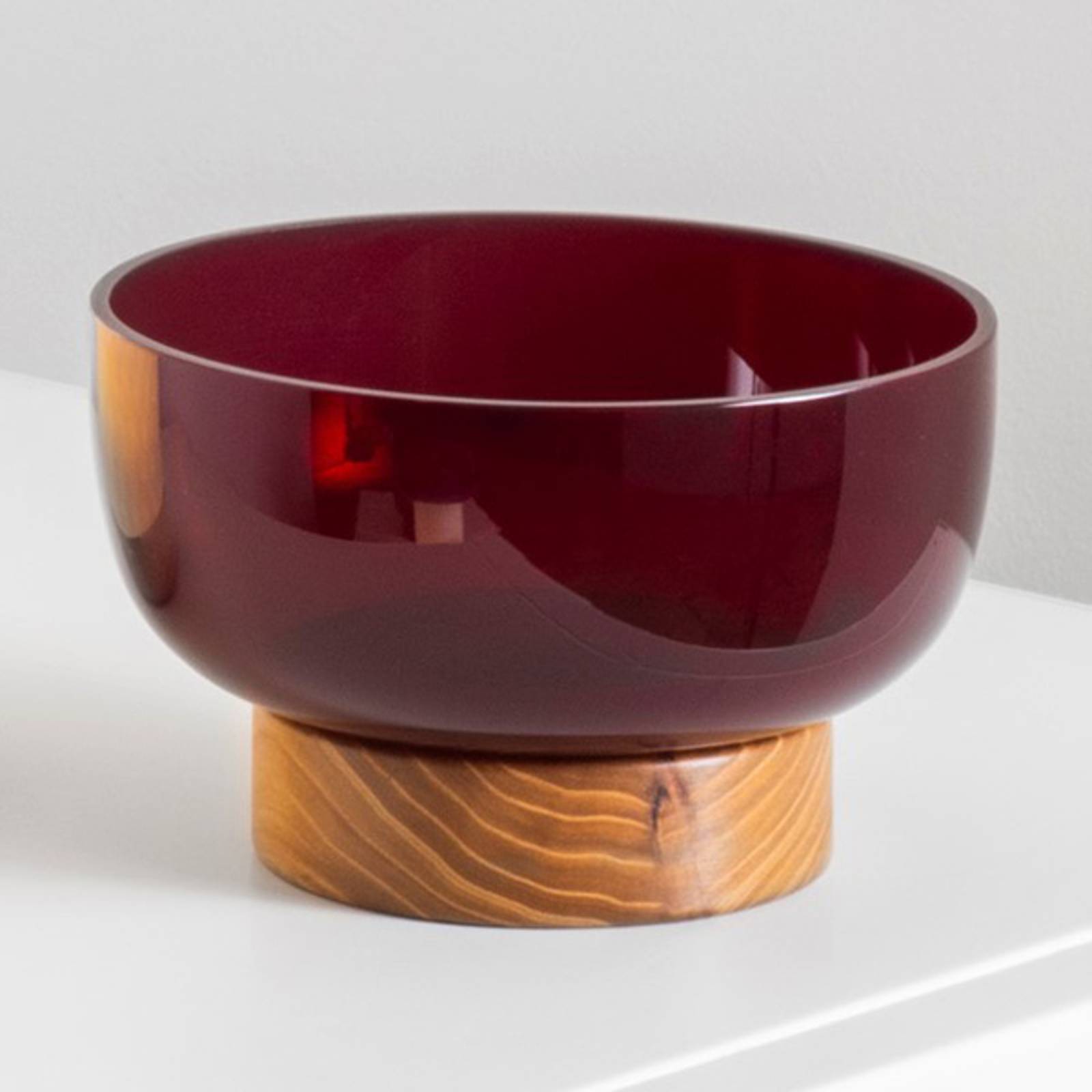 Artemide Bontà Glasschüssel mit Holzfuß, rot von Artemide