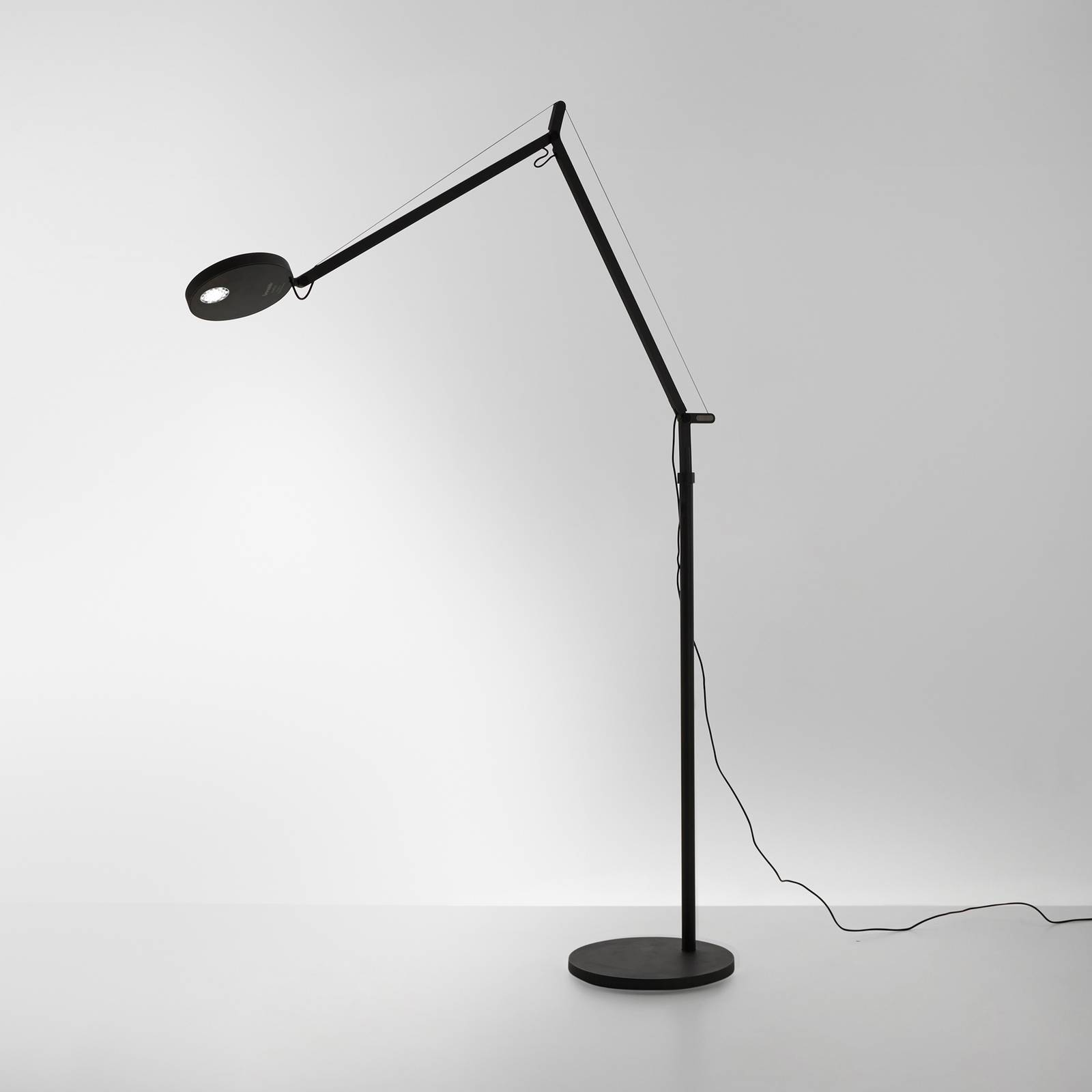 Artemide Demetra Reading LED-Stehlampe 930 schwarz von Artemide