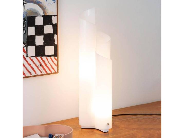 Artemide Mezzachimera Bodenleuchte im Wellendesign für Wohn & Esszimmer - Weiß - Modern - Kunststoff Artemide Mezzachimera Bodenleuchte im Wellendesign für Wohn & Esszimmer - Weiß - Modern - Kunststoff von Artemide