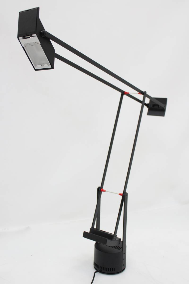Artemide Tizio 50 Led Schreibtischleuchte Tischlampe Tischleuchte Designerlampe  B-Ware von Artemide