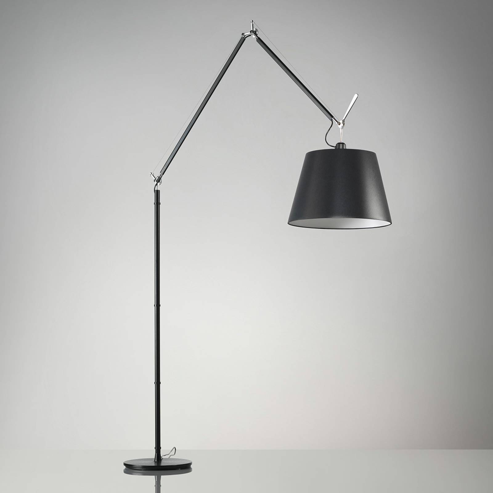 Artemide Tolomeo Mega Stehleuchte 3.000K Ø 36 cm von Artemide