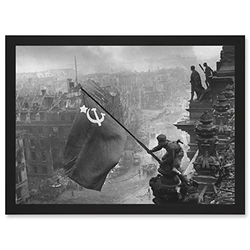 Artery8 Khaldei War WWII USSR Soviet Flag Over Reichstag Berlin Photo Artwork Framed Wall Art Print A4 von Artery8