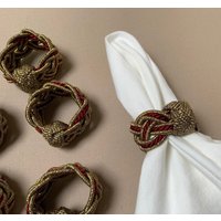 Wunderschönes Set Von 12 Goldbrokat Und Weinroter Seide Serviettenringe Aus Venedig Wunderschönes Set Von 12 Goldbrokat Und Weinroter Seide Serviettenringe Aus Venedig von ArtfulUnicorn
