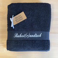 Geschenk Zum Ruhestand Rente Handtuch Mit Name Abschiedsgeschenk Für Kollegen Mitarbeiter 100% Baumwolle Bade - Saunatuch von ArthiDesign