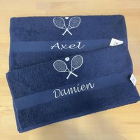 Handtuch Bestickt Inkl. Motiv Tennisschläger Nützliche Geschenkidee Teamsport Verein Sport Geschenk Zum Geburtstag Tennishandtuch Mit Name von ArthiDesign