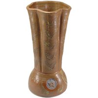 Geriffelte Fünf Doppelseitige Pentagramm Spiralen-Ritual-Altar-Blumen-Vase Geriffelte Fünf Doppelseitige Pentagramm Spiralen-Ritual-Altar-Blumen-Vase von Artifactorium
