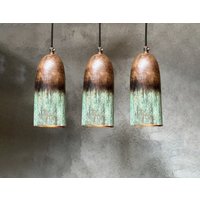 3Er Set Oxidierte Kupfer Pendelleuchten, Grüne Patina Bauernhaus Leuchte, Lange Pendelleuchten 3Er Set Oxidierte Kupfer Pendelleuchten, Grüne Patina Bauernhaus Leuchte, Lange Pendelleuchten von Artihandusa