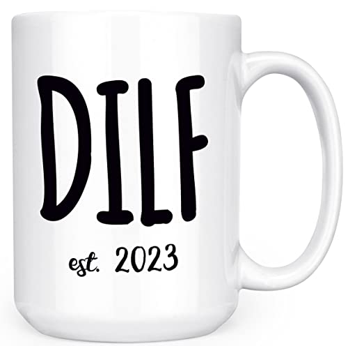 DILF Est. 2023 – New Parent – 425 ml Deluxe doppelseitige Kaffee-Tee-Tasse von Artisan Owl