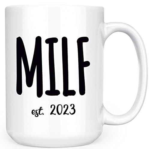 MILF est. 2023 – New Parent – 425 ml Deluxe doppelseitige Kaffee-Tee-Tasse von Artisan Owl