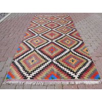 Kelim Teppich Im Boho Design Handgewebte Wolle | 1, 5 X 2, 5 cm Kelim Teppich Im Boho Design Handgewebte Wolle | 1, 5 X 2, 5 cm von ArtisanKilimRugs