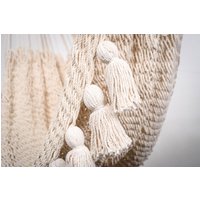 Boho Hängesessel Mit Quasten - Makramee Schaukel Aus Natürlicher Baumwolle, Gemütlicher & Stilvoller von ArtissanosHomeGoods